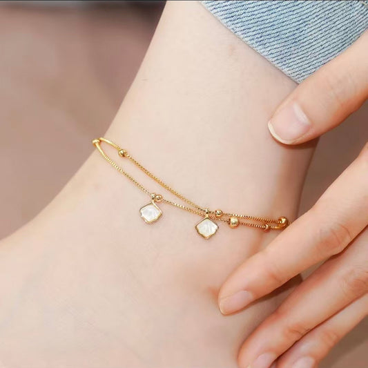 The Science of the "Visual Sink": Why Shell Anklets are Dominating 2026 Summer Trends
