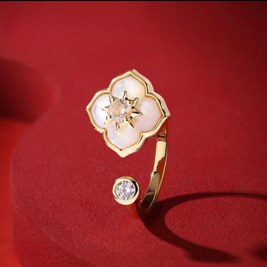 AuraNudge "Serendipity Shell" Manifestation Set - Necklace, Bracelet & Studs