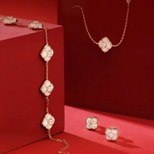 AuraNudge "Serendipity Shell" Manifestation Set - Necklace, Bracelet & Studs